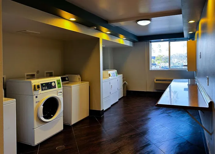 Studio 6 Suites Carson, Ca